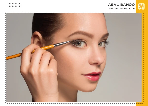 a-common-mistakes-when-using-eyeliner اشتباهات رایج هنگام استفاده ی از خط چشم
